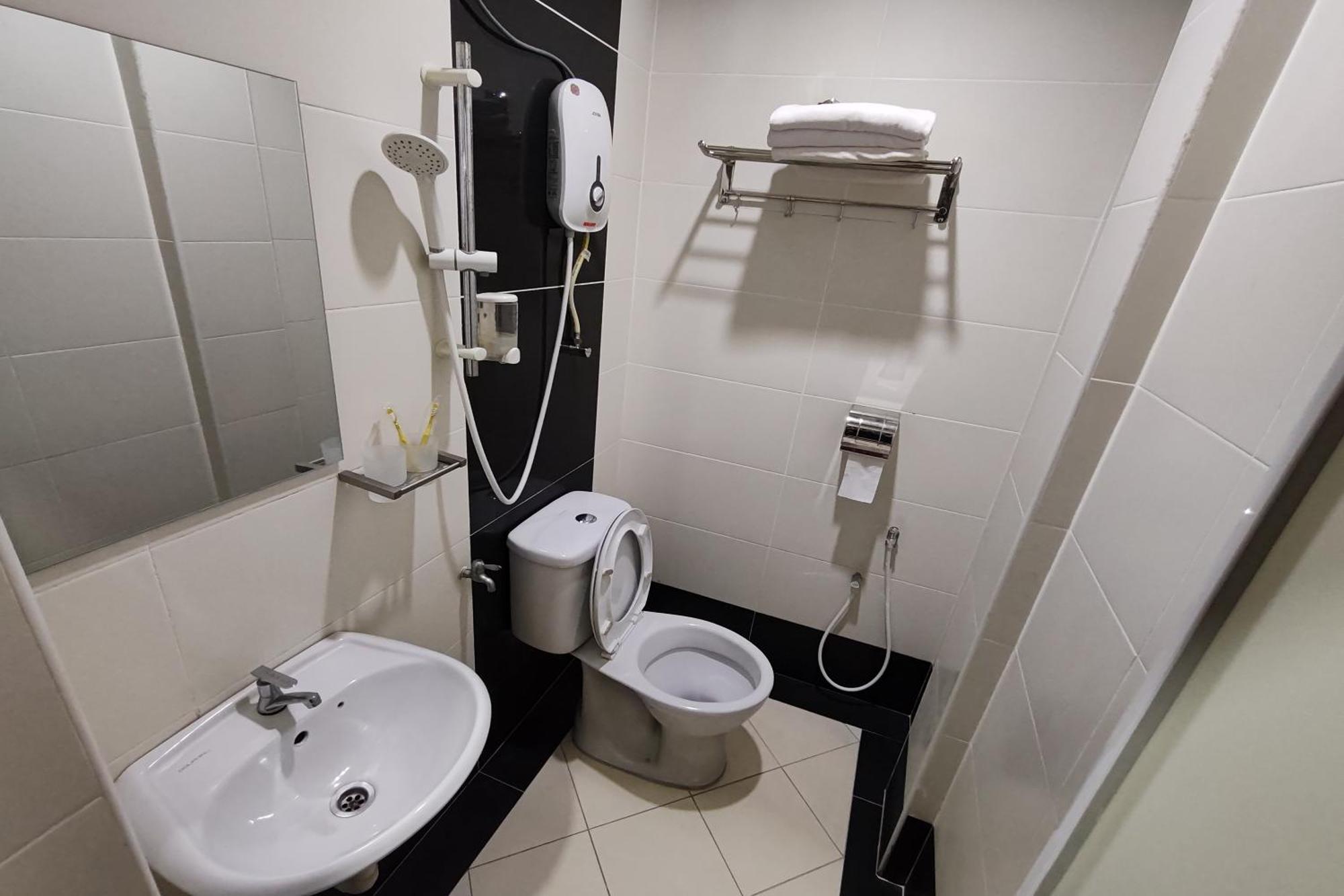Hotel Sri Пучонг Экстерьер фото