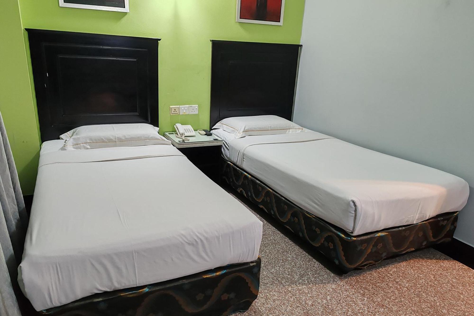 Hotel Sri Пучонг Экстерьер фото