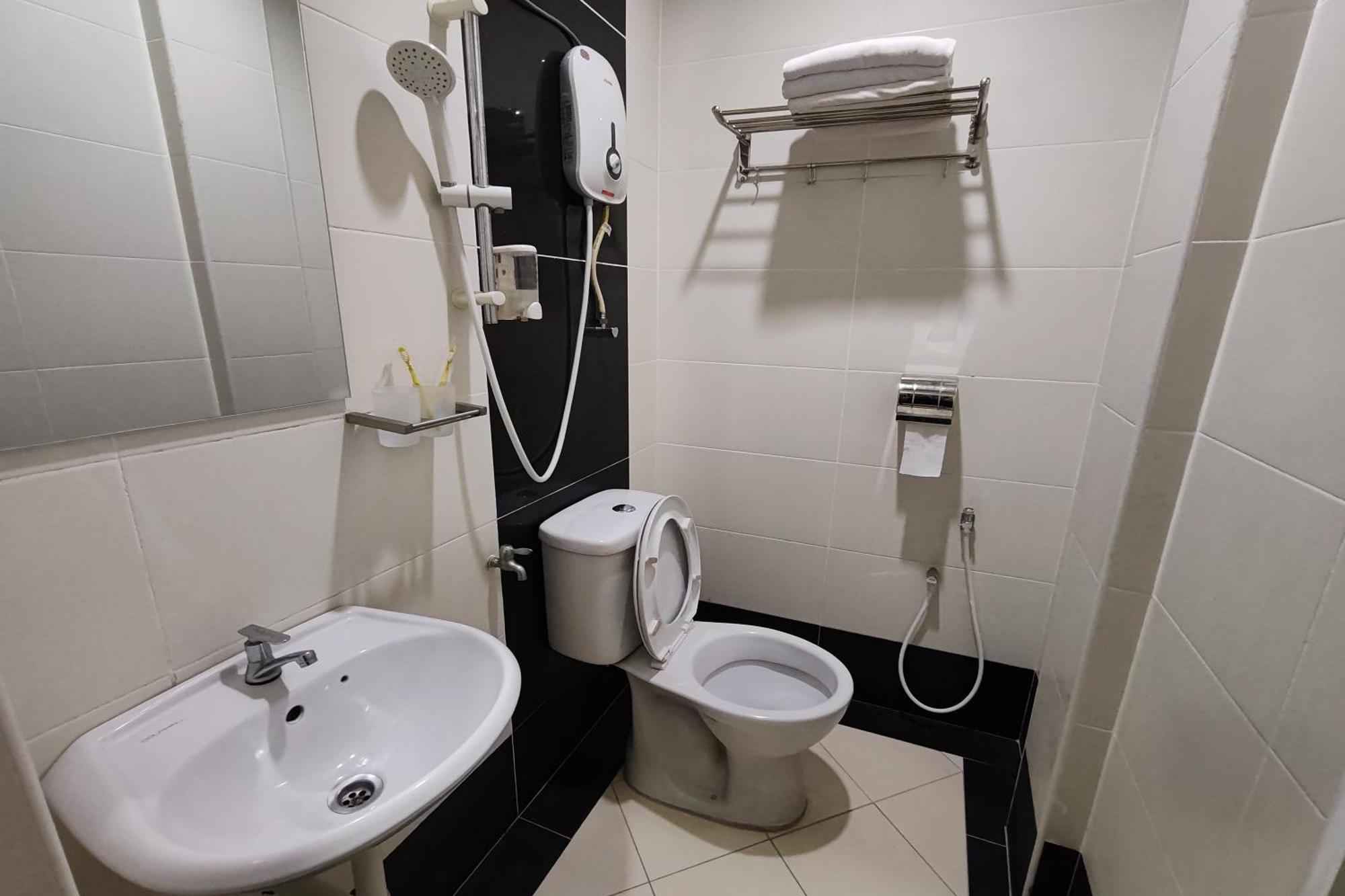 Hotel Sri Пучонг Экстерьер фото