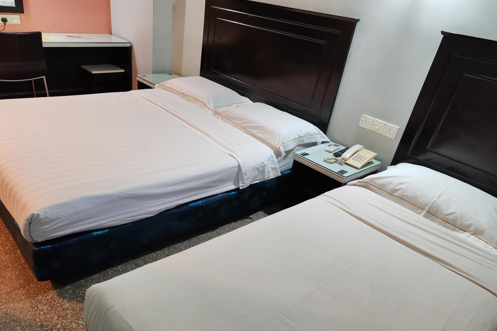 Hotel Sri Пучонг Экстерьер фото