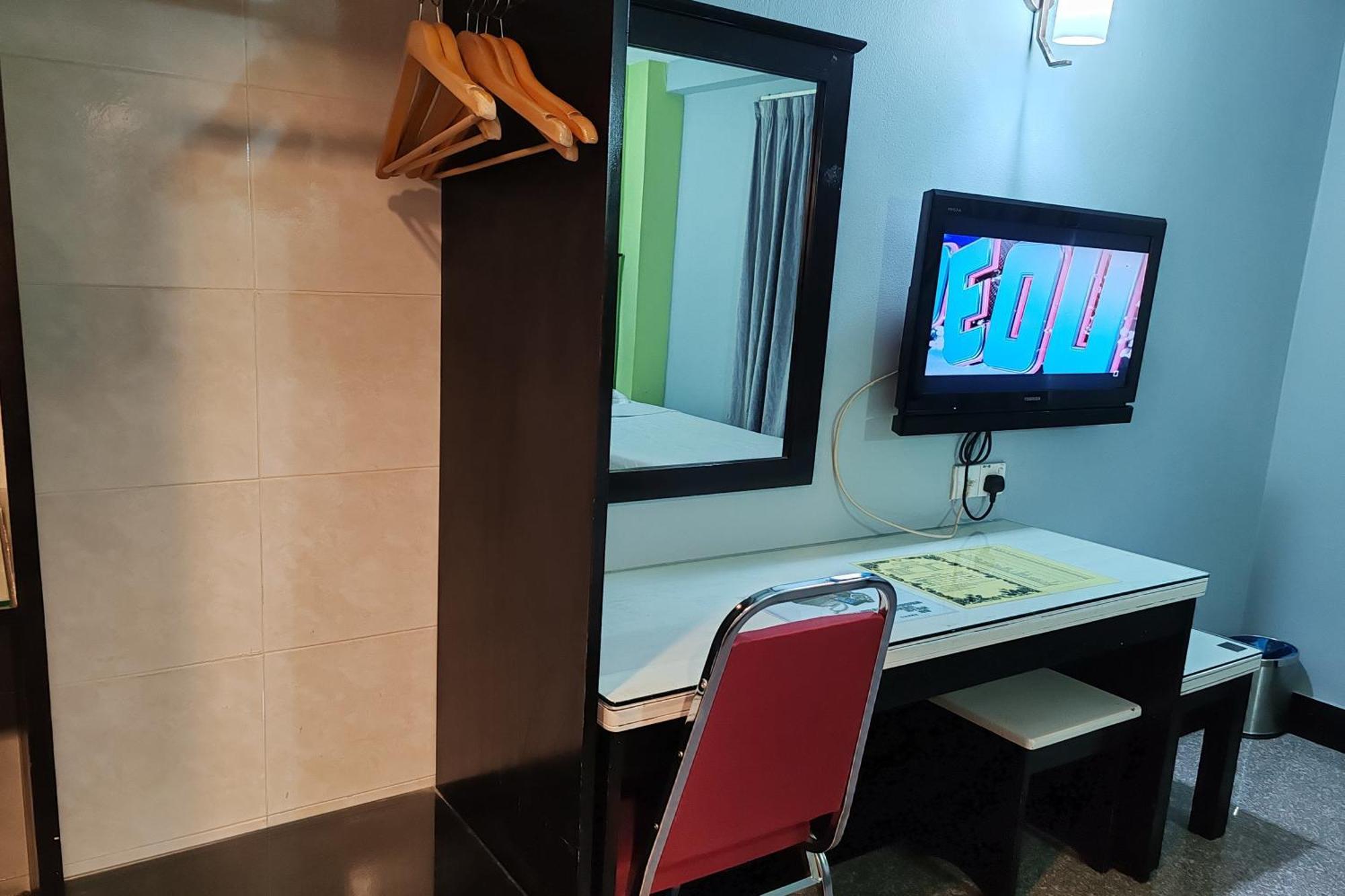 Hotel Sri Пучонг Экстерьер фото