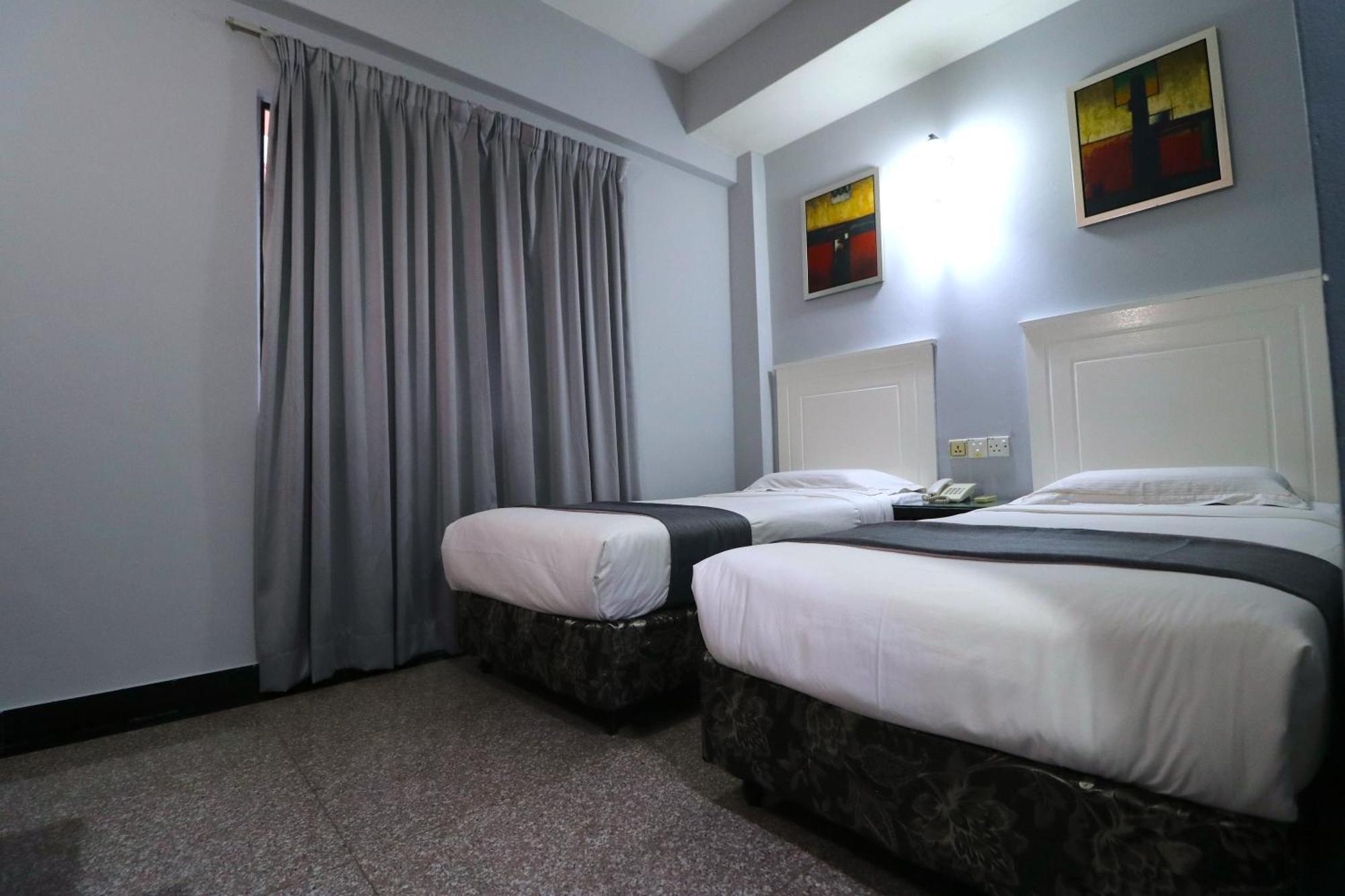 Hotel Sri Пучонг Экстерьер фото