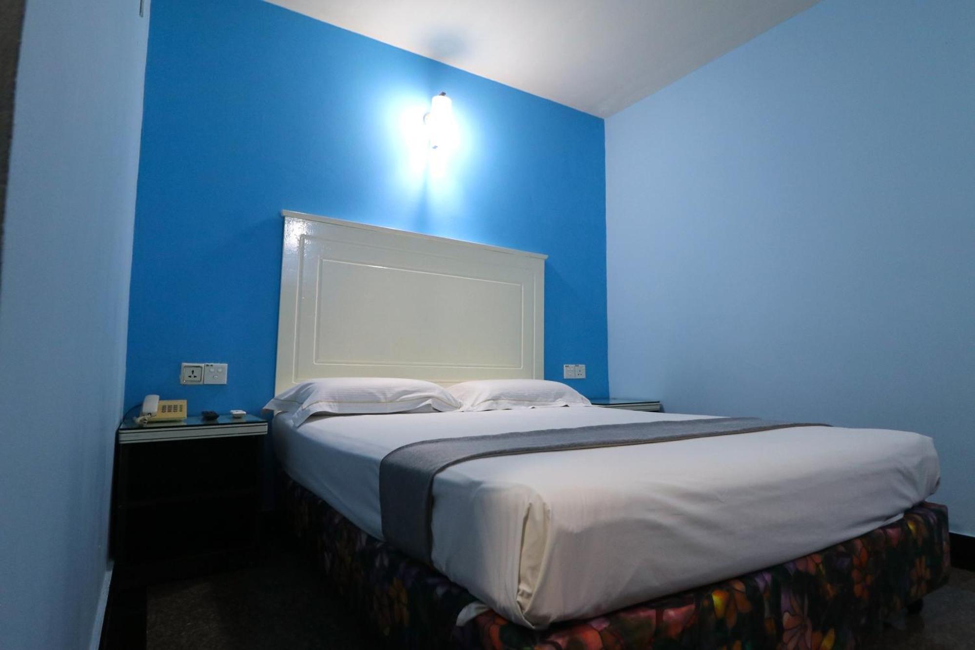 Hotel Sri Пучонг Экстерьер фото