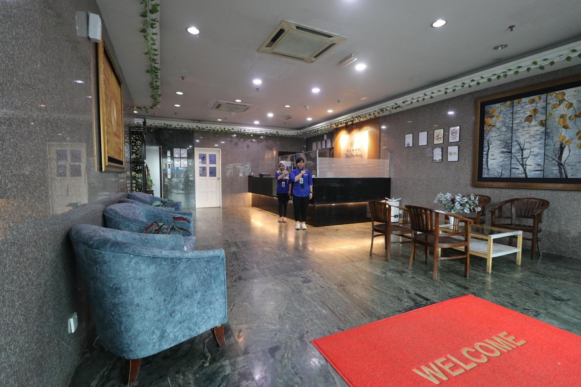 Hotel Sri Пучонг Экстерьер фото