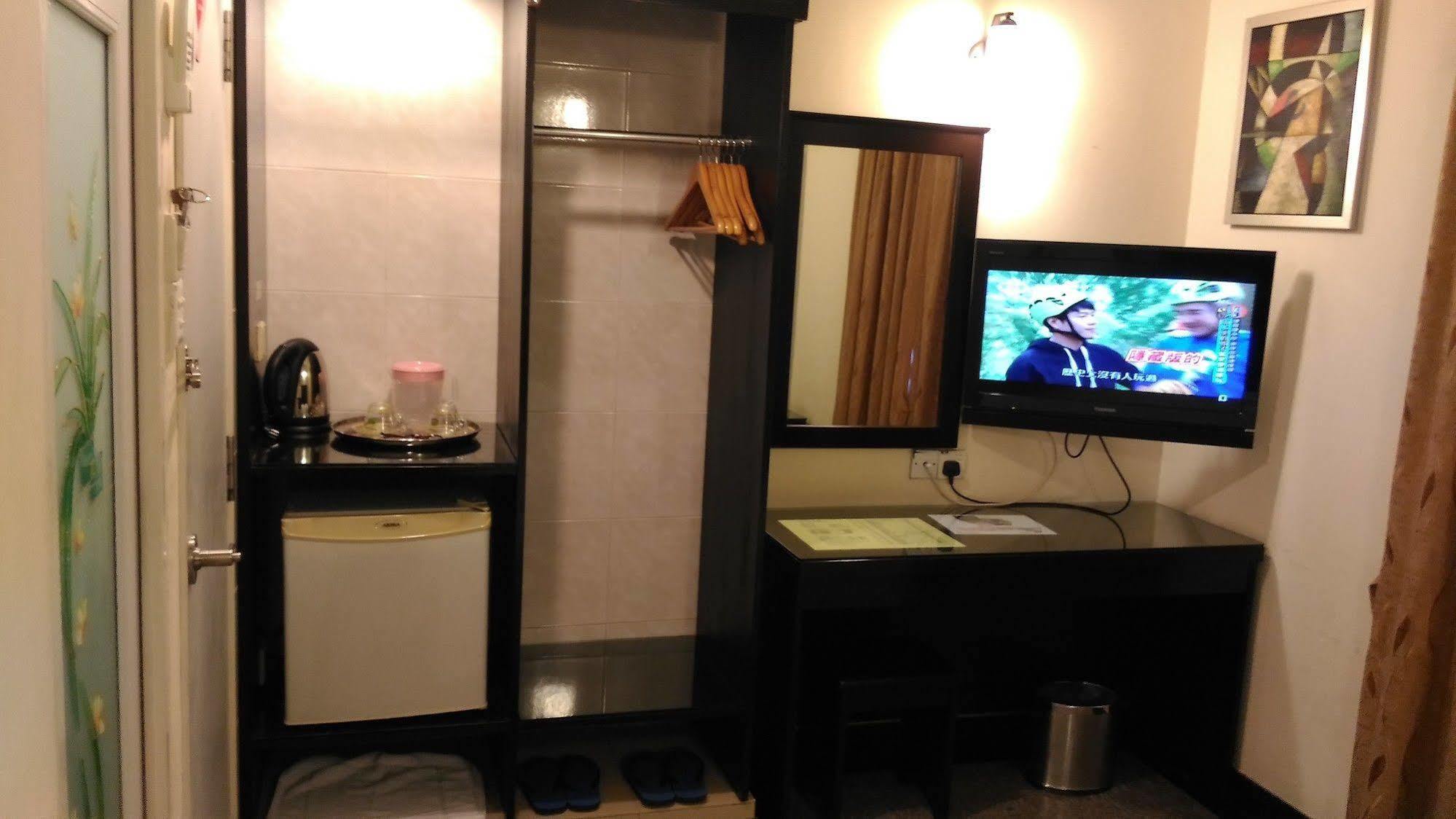 Hotel Sri Пучонг Экстерьер фото